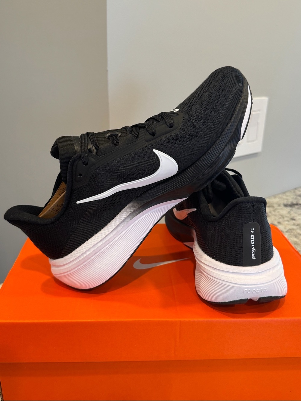 Womens Nike Pegasus 42 - Picture 2 of 5